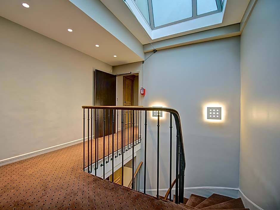 Hotel Du Midi Paris Montparnasse