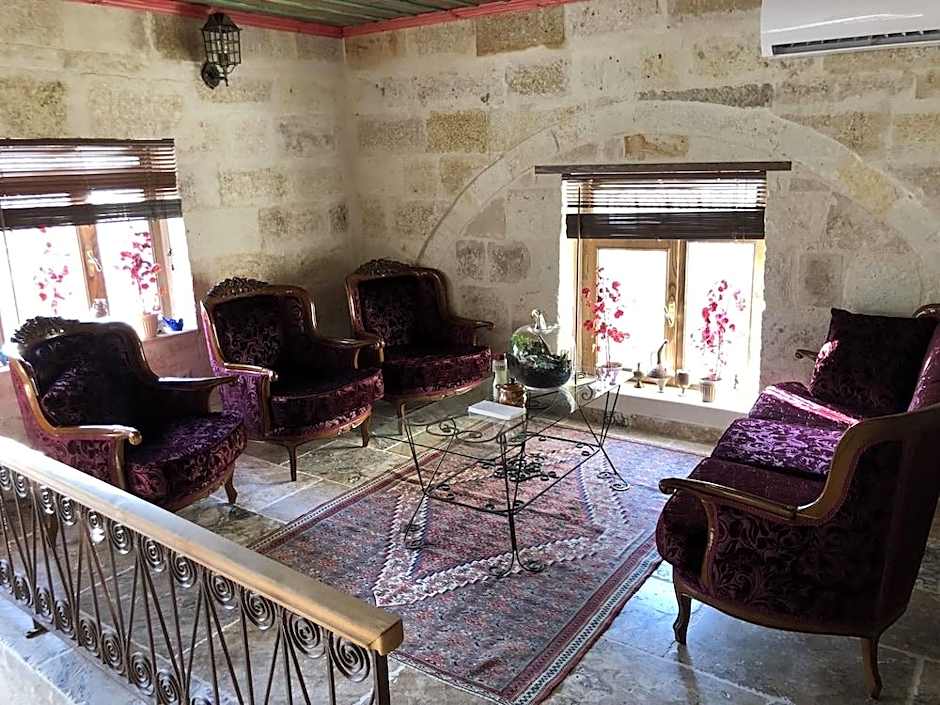 NOSTALJI CAVE SUIT HOTEL