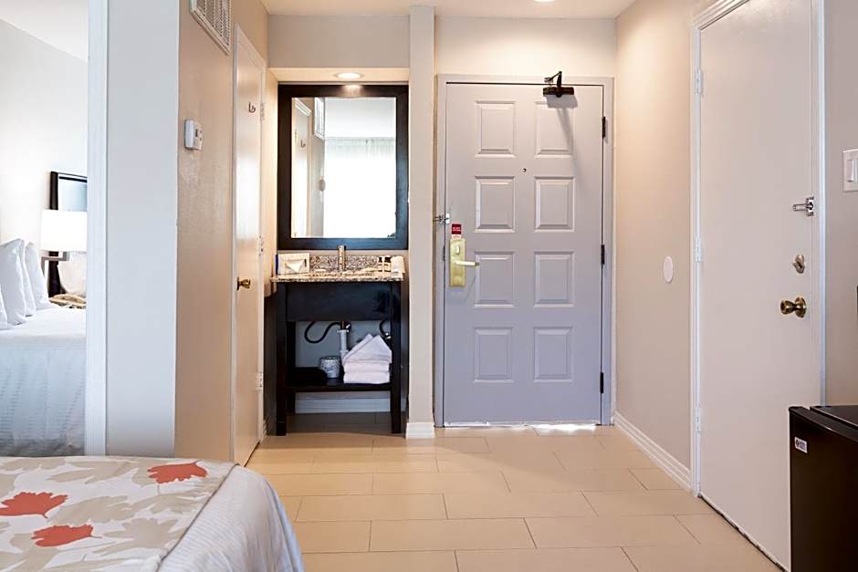 Value Suites Extended Stay - Arlington
