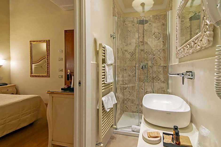 Porta Faenza Hotel