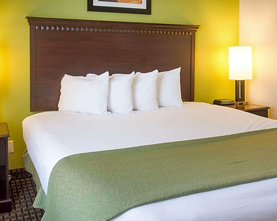 Quality Inn & Suites