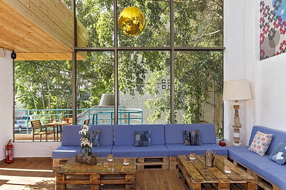 STAY Rhodes HoStel & Bar