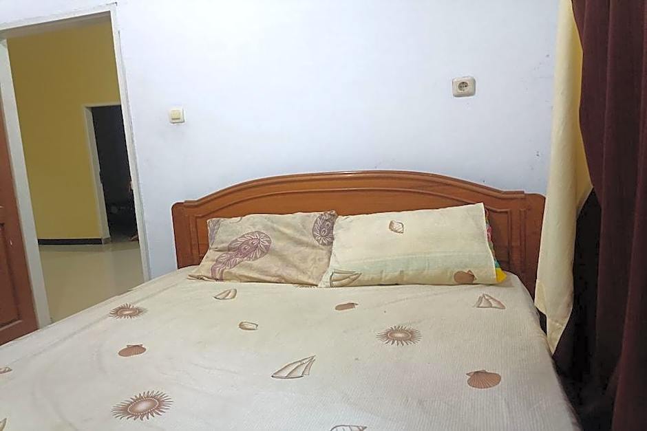 Hotel O Penginapan Annisya Near SMA Negeri 2 Mataram