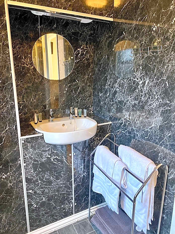 Newcastle Arms Hotel