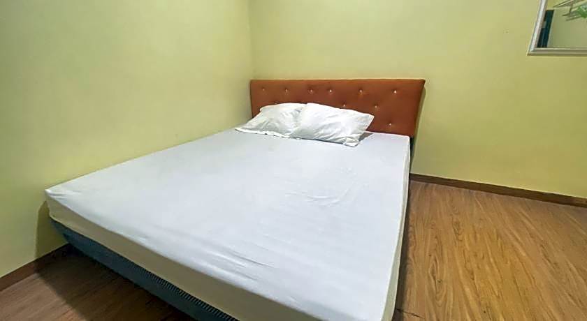 Homestay RN near Taman Bambu Runcing Polewali Mitra RedDoorz