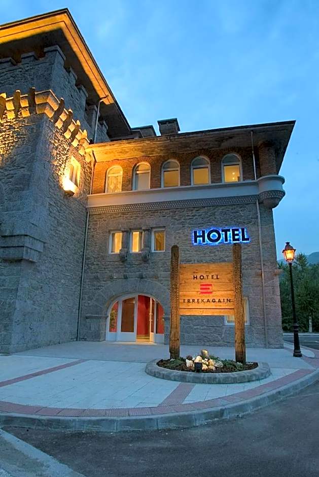 Hotel Errekagain