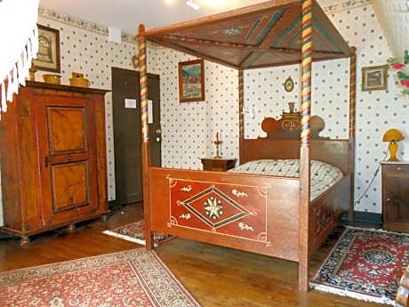Double Room with Mountain View