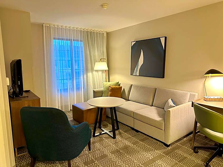 Staybridge Suites Milwaukee West-Oconomowoc By IHG