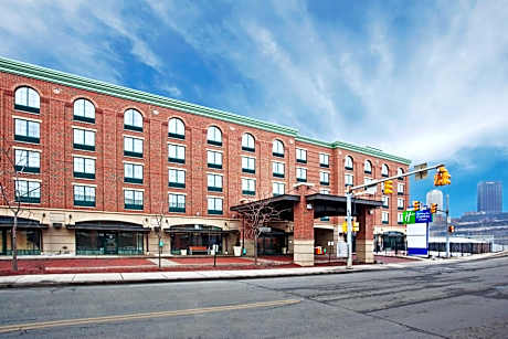 Holiday Inn Express Hotel & Suites Pittsburgh-South Side By IHG