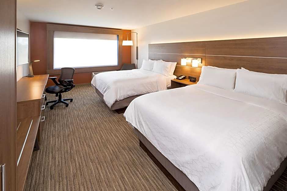 Holiday Inn Express and Suites Kalamazoo West By IHG