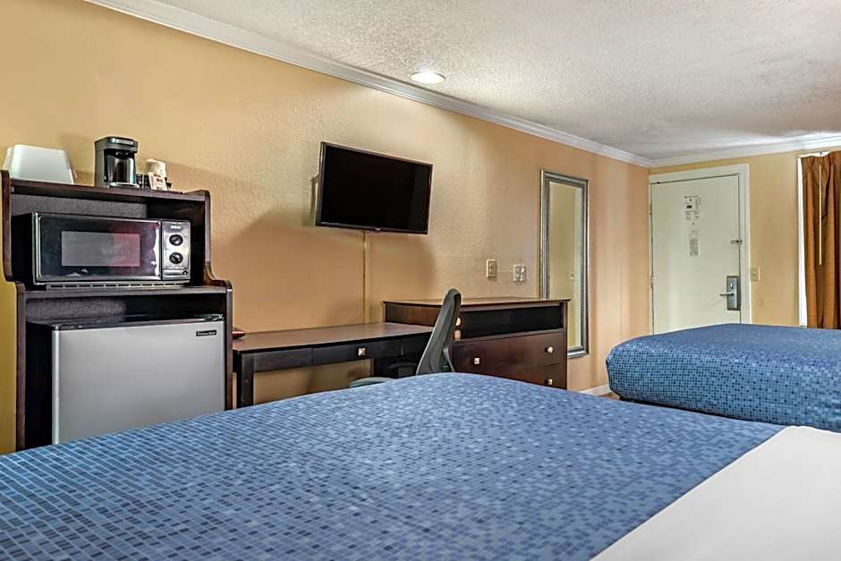 Econo Lodge Oxford near Choccolocco Park