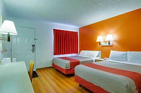 Double Room - Disability Access - Roll In Shower