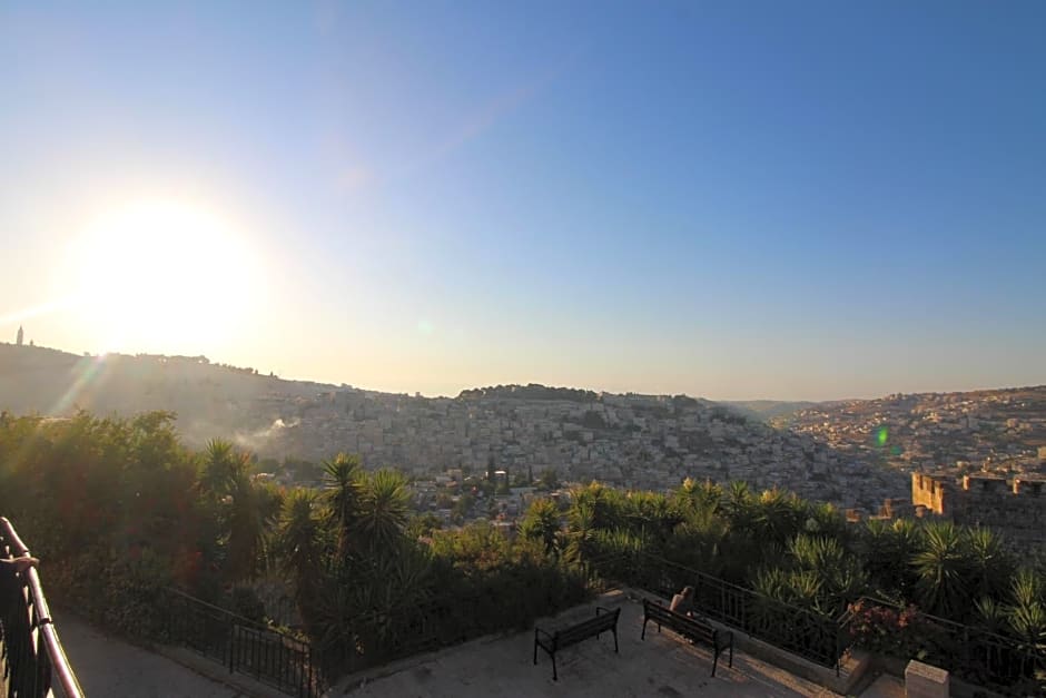 Private Hostel - Best location