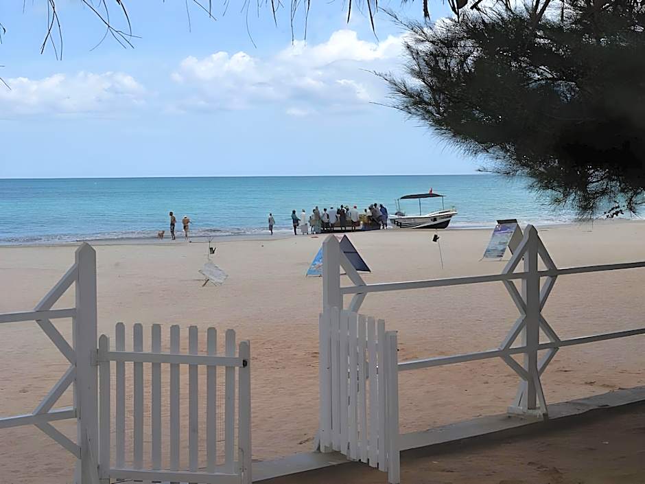 Silver Beach Hotel – Trincomalee, GA