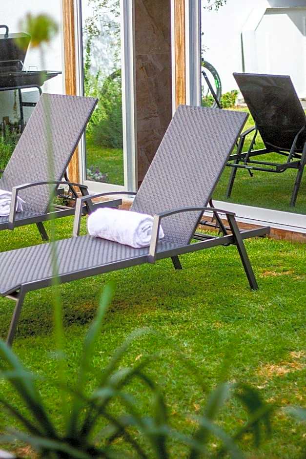 Ro Prime. Stylish & Comfortable With Jacuzzi & A/C