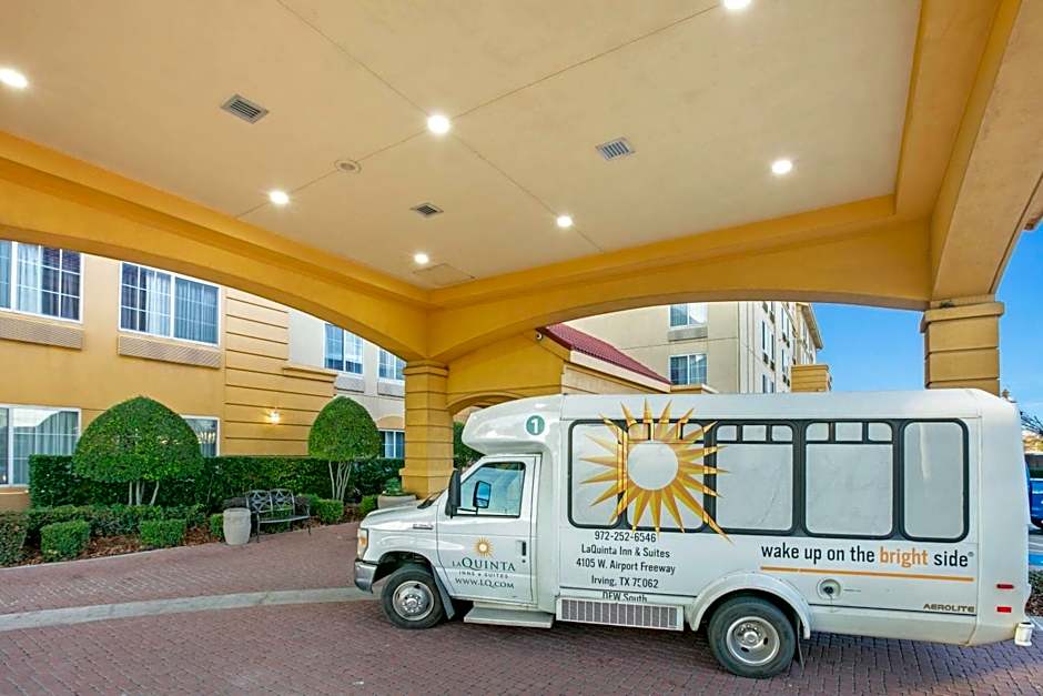 La Quinta Inn & Suites by Wyndham DFW Airport South/Irving