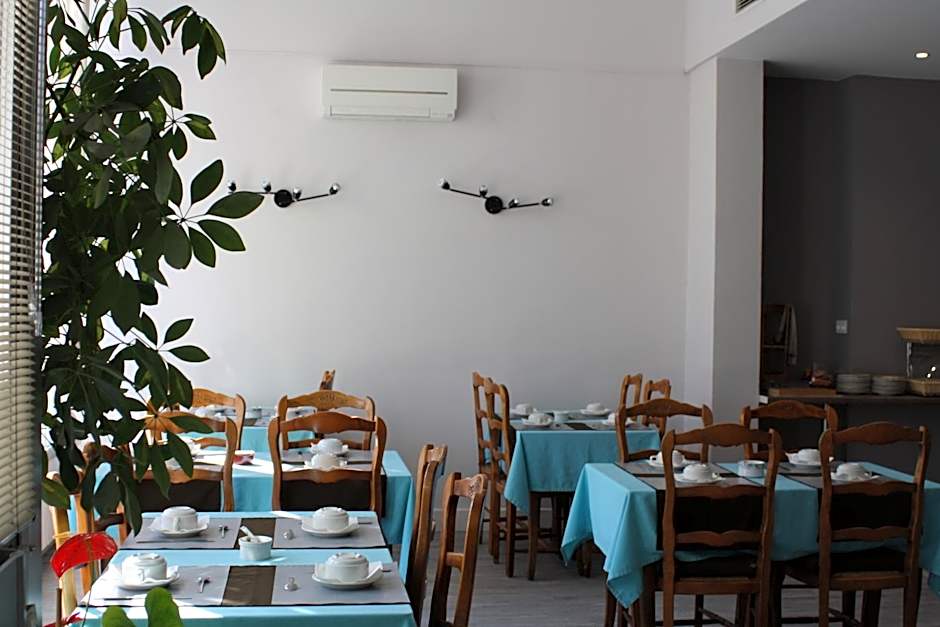 Logis Hotel du Midi