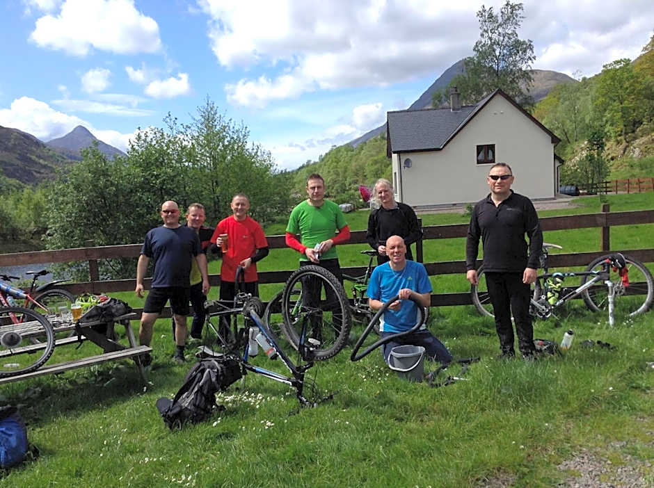 MacDonald Hotel & Cabins