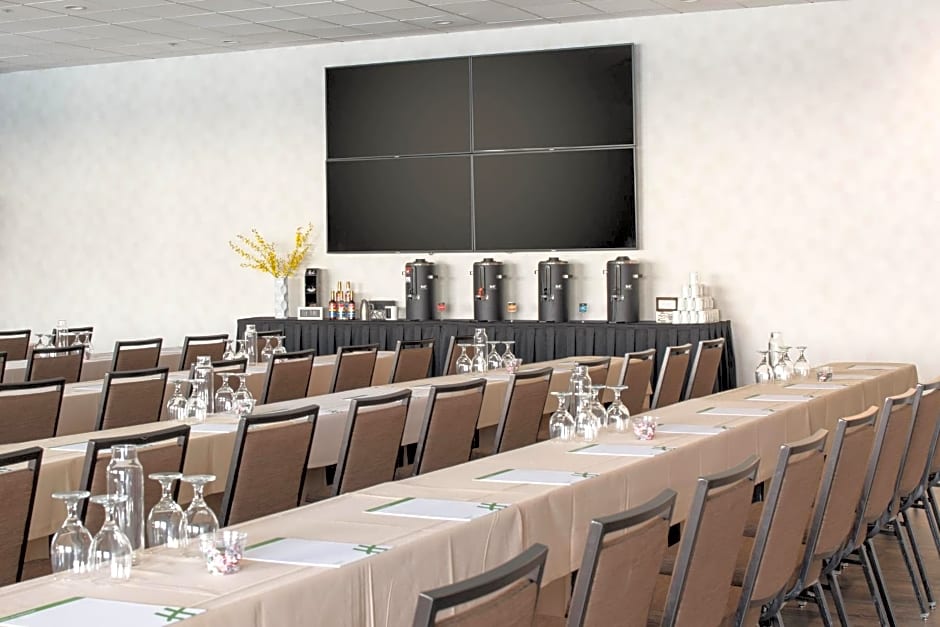 Holiday Inn Portland - Columbia Riverfront by IHG