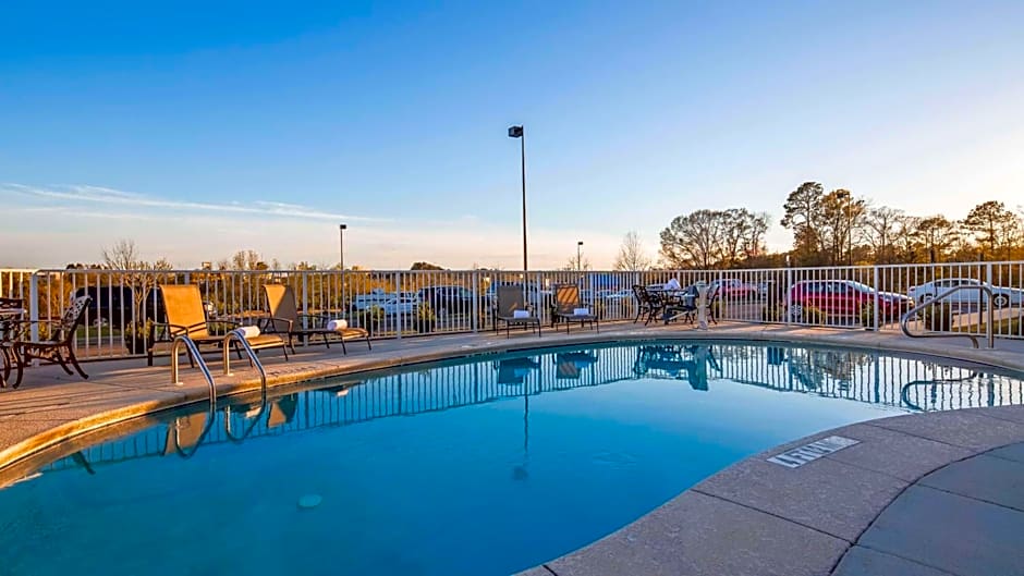 Best Western Dothan Inn & Suites