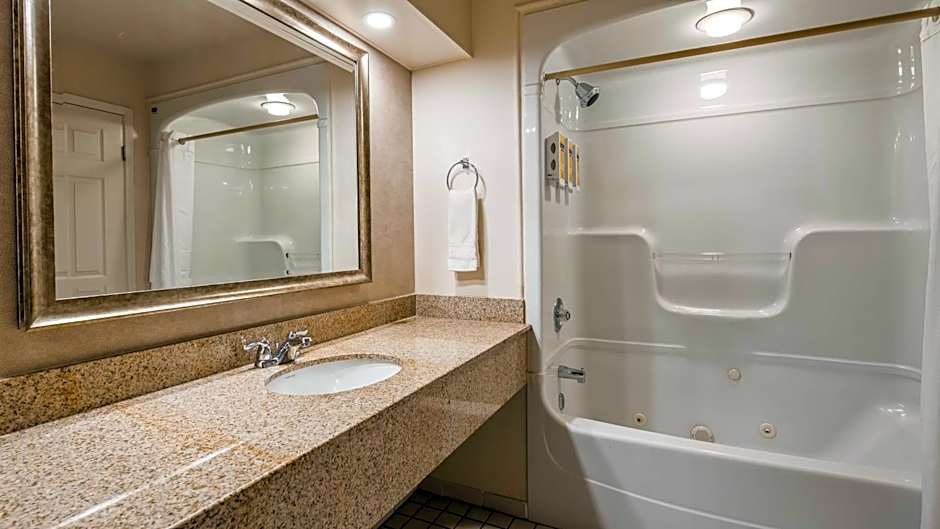 Best Western Plus Cairn Croft Hotel