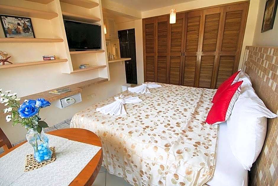 Hotel Bucaneros