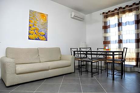2-Bedroom Comfort Apartment with Terrace