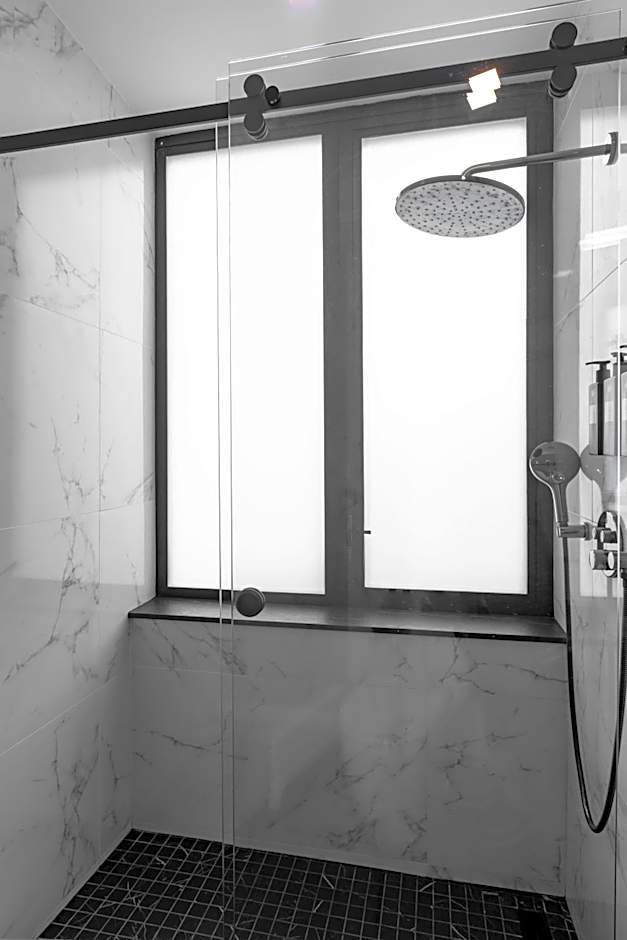 Broadway Plaza Hotel