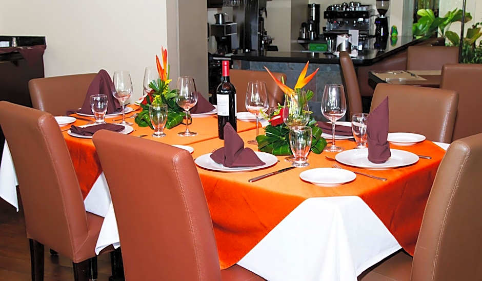 Hotel & Suites Rincon Del Valle