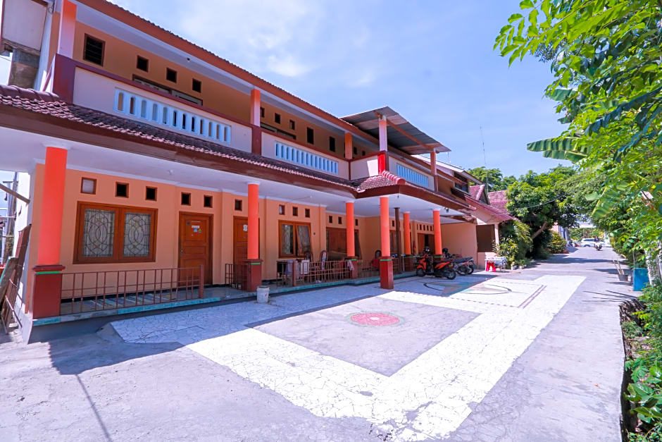 Spot On 2117 Anugerah Family Residence