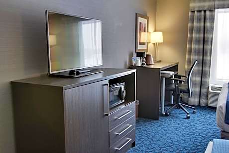 Queen Room with Two Queen Beds - Disability Access