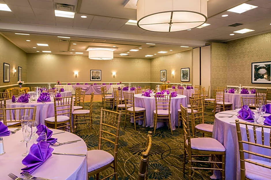 DoubleTree by Hilton Laurel