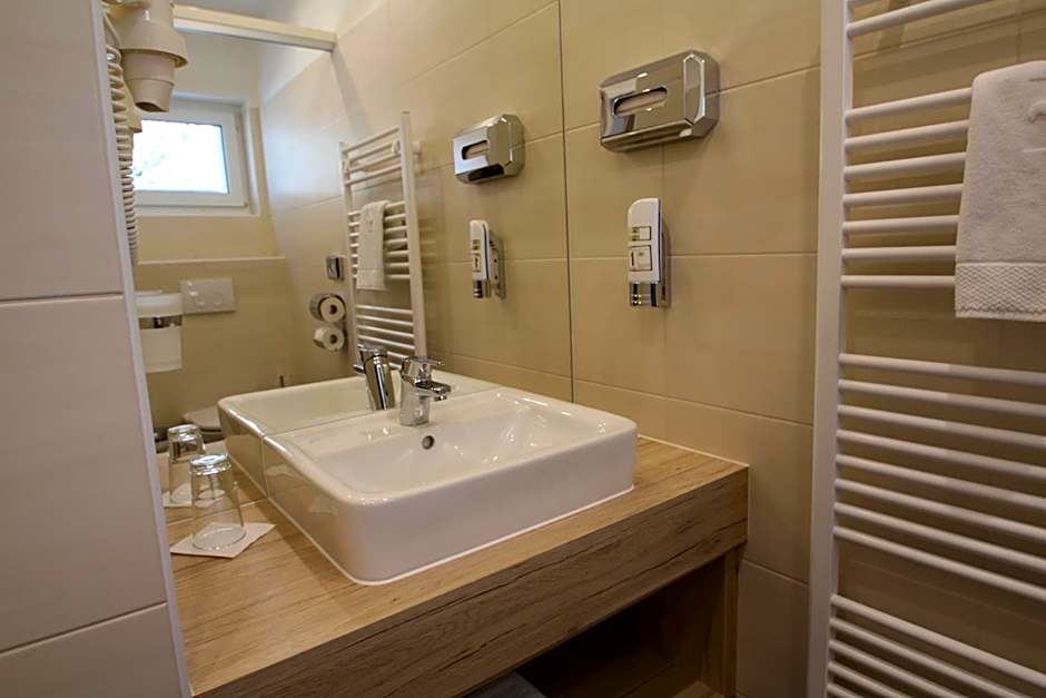 Burg Rooms - 24h Self-Check-in