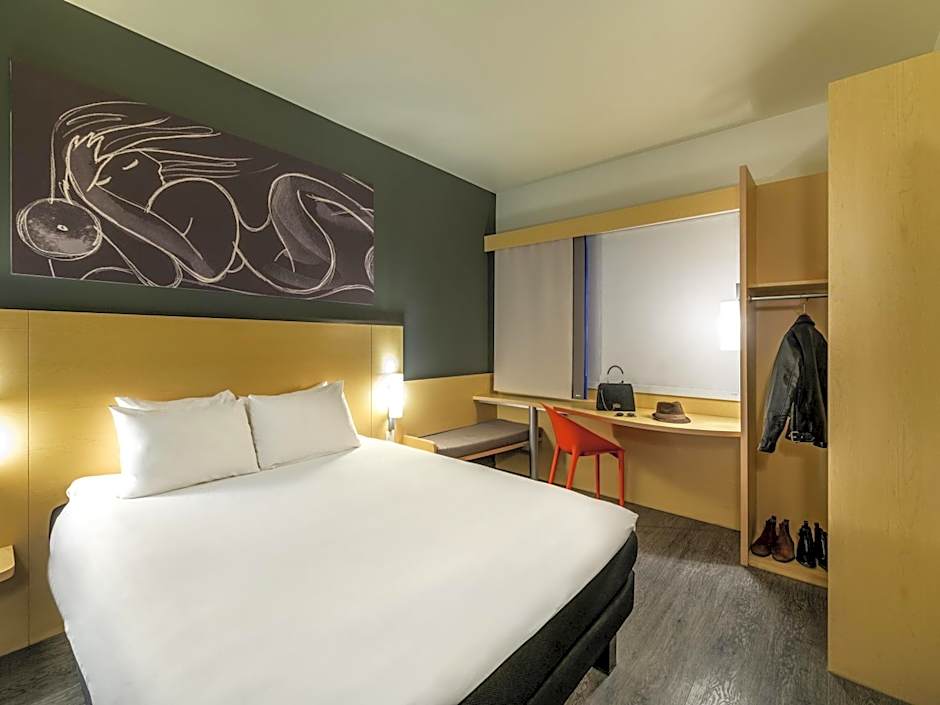 Ibis Queretaro