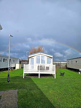 WillowWay168, Tranquility Family Home