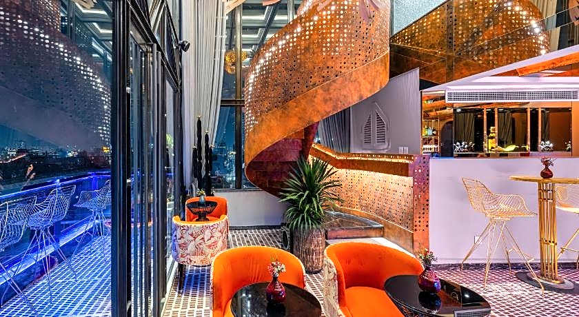 Peridot Gallery Classic Hotel