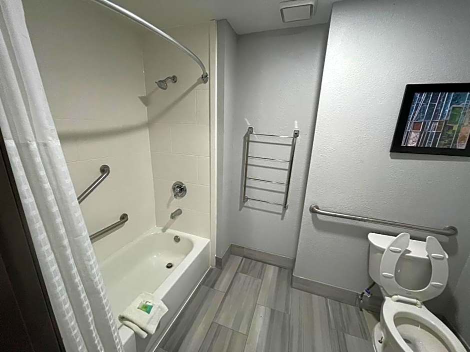 La Quinta Inn by Wyndham Indianapolis Airport Executive Dr