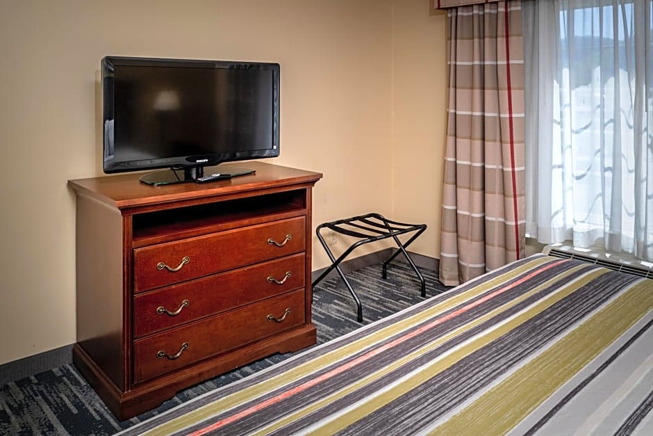 Country Inn & Suites by Radisson, Charleston South, WV