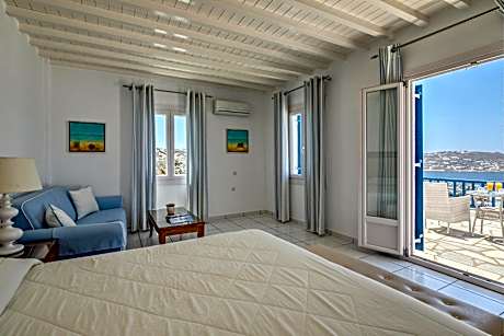 Double or Twin Room with Sea View and Extra Bed