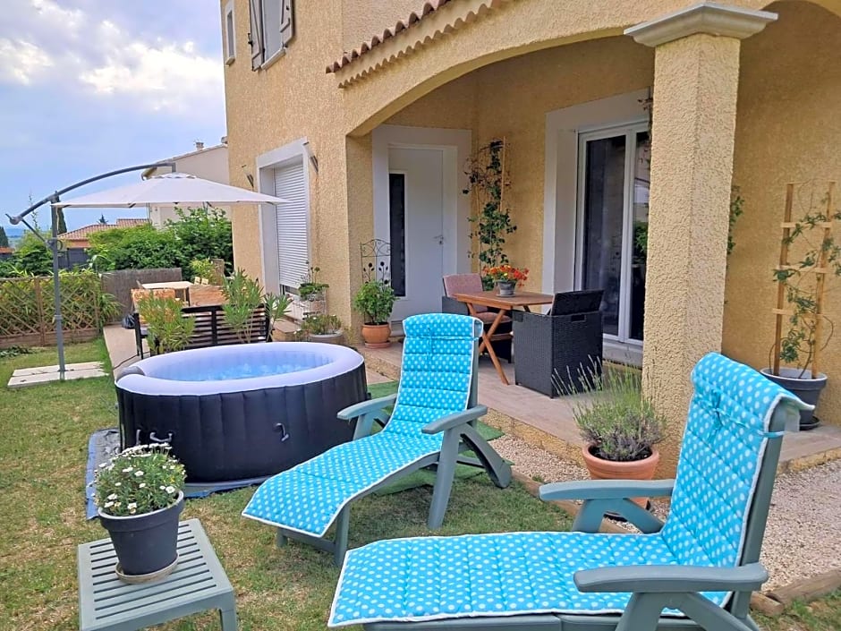 Chambre hôtes jacuzzi climatiseur provence