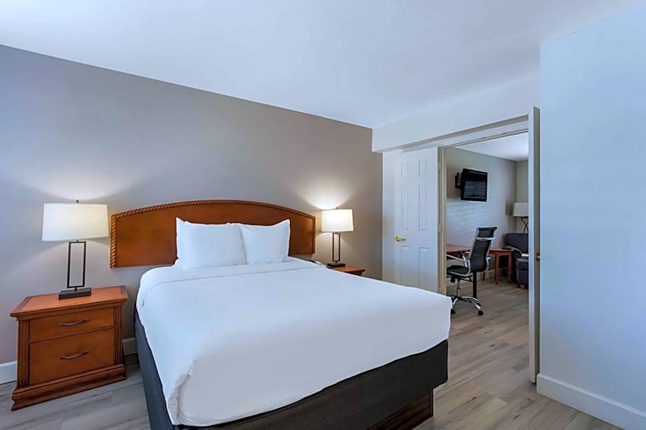 SureStay Plus Hotel by Best Western Tempe University