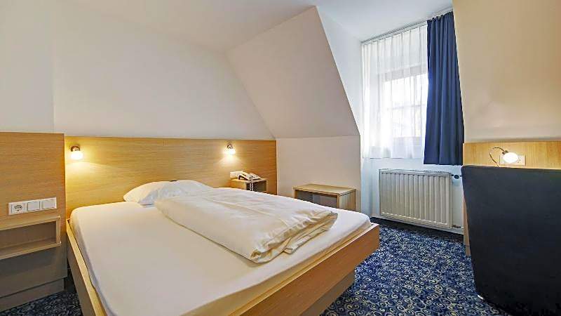 Hotel Bauer Großbettlingen