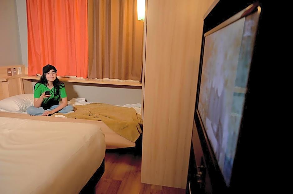 Ibis Santiago Providencia