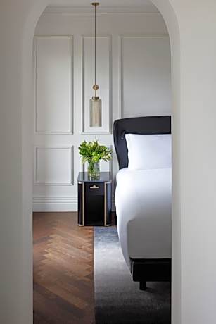 Junior King Suite