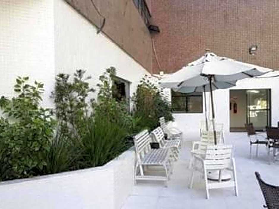 Flats Capitania Varam Pitangueiras