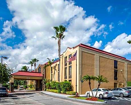 Comfort Inn & Suites Lantana - West Palm Beach South