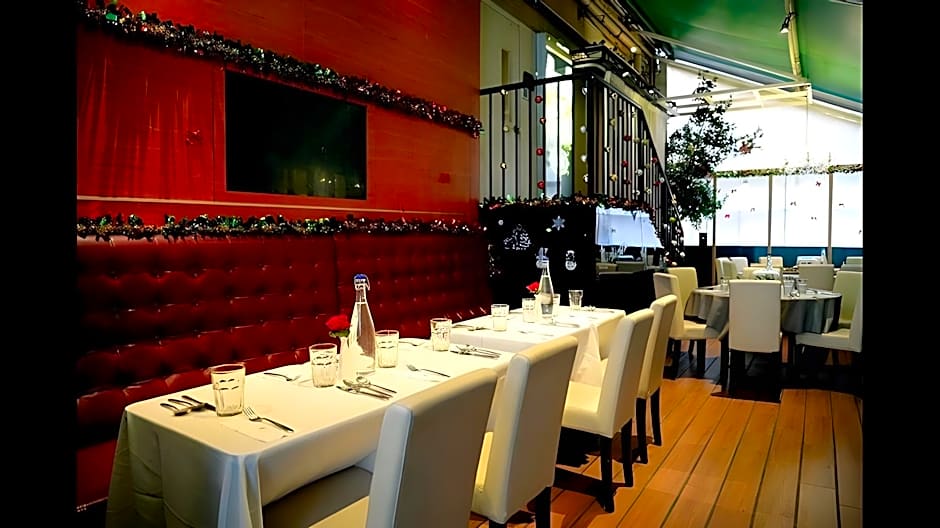 Bridal Tea House Hotel (Yaumatei)