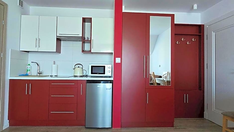 Jaworina- Apartamenty, Domki i Pokoje