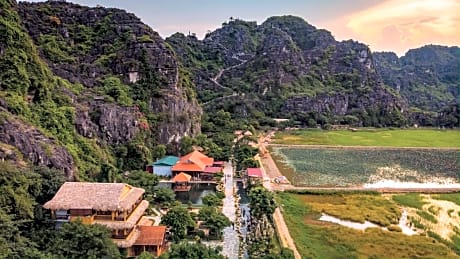 Mua Cave Ecolodge Ninh Binh