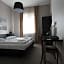 Carlton Hotel
